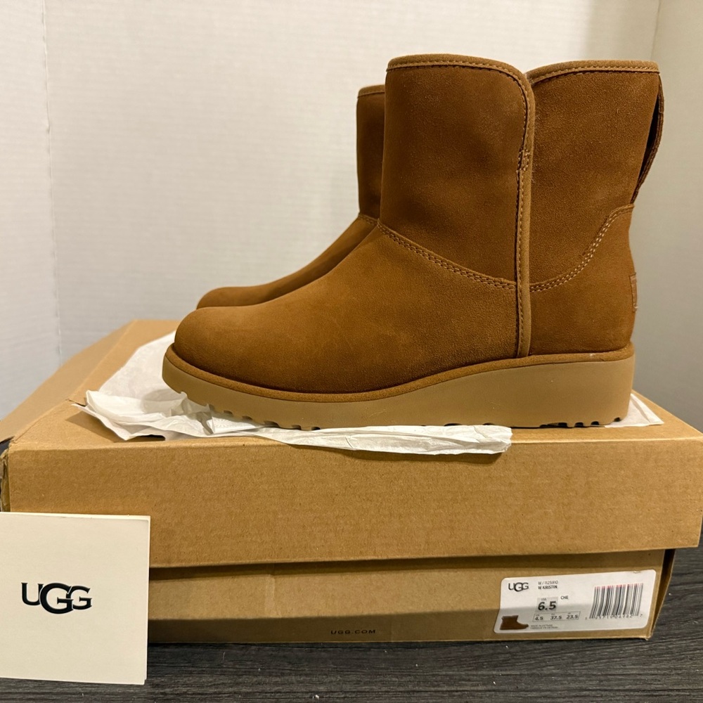 UGG Women's Kristin Boots - Chestnut